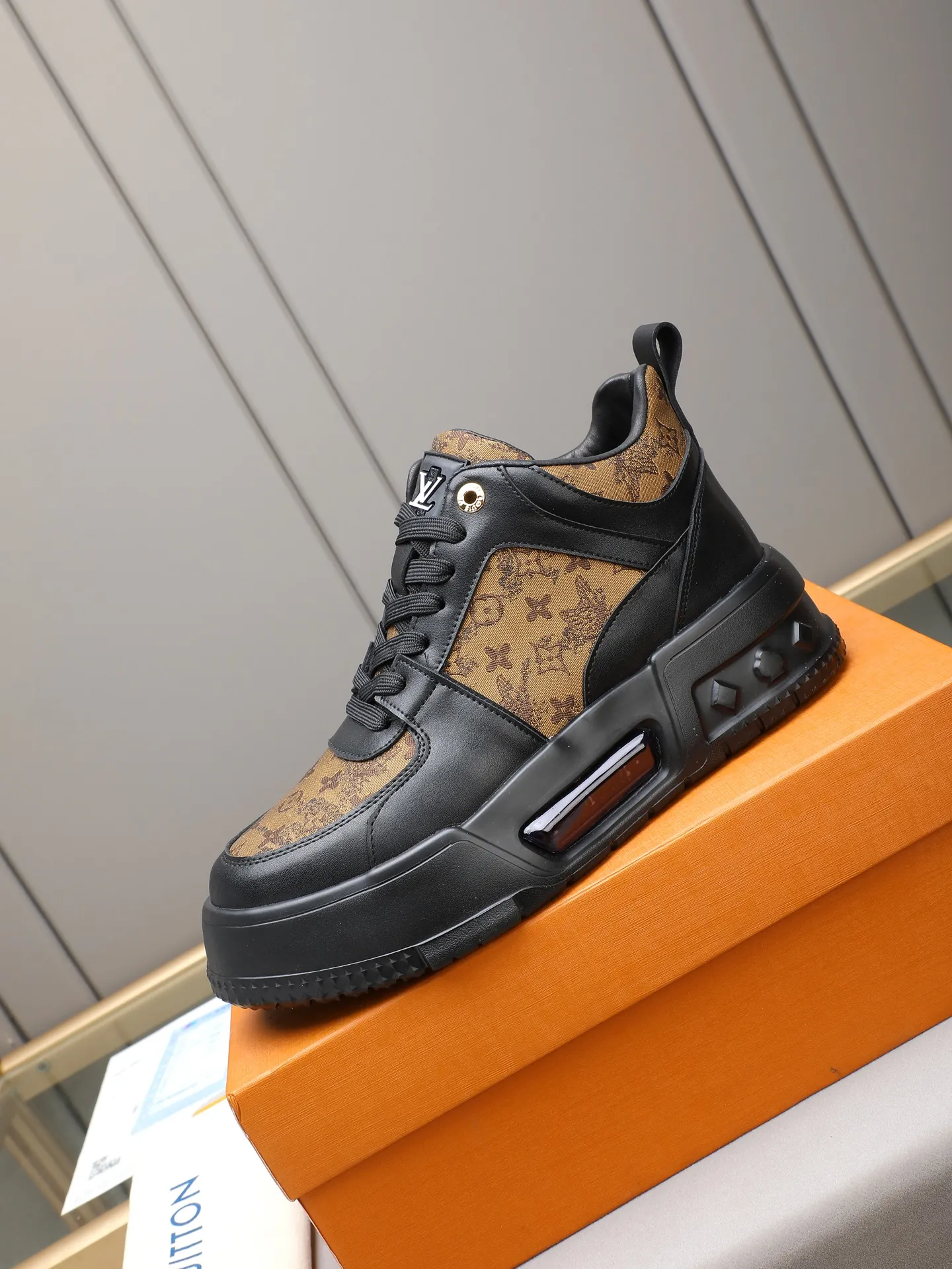 PP460 High Top Men's [LV] Autumn and winter high top classic hot style💝 👣👣Perfect last shape, beautiful design style 💋 💋This winter is no longer cold😢😢Cow leather➕LV special material➕Breathable sheep lining➕Non-slip and wear-resistant foam air cushion outsole🎩A must-have for fashionable men❗Number: 38-44 (45 custom-made) The real thing looks better🎬The real thing looks better👅, 5 colors to choose from
